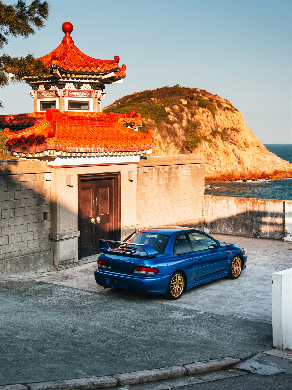 Subaru Impreza 22B STi beside the Hong Kong coast