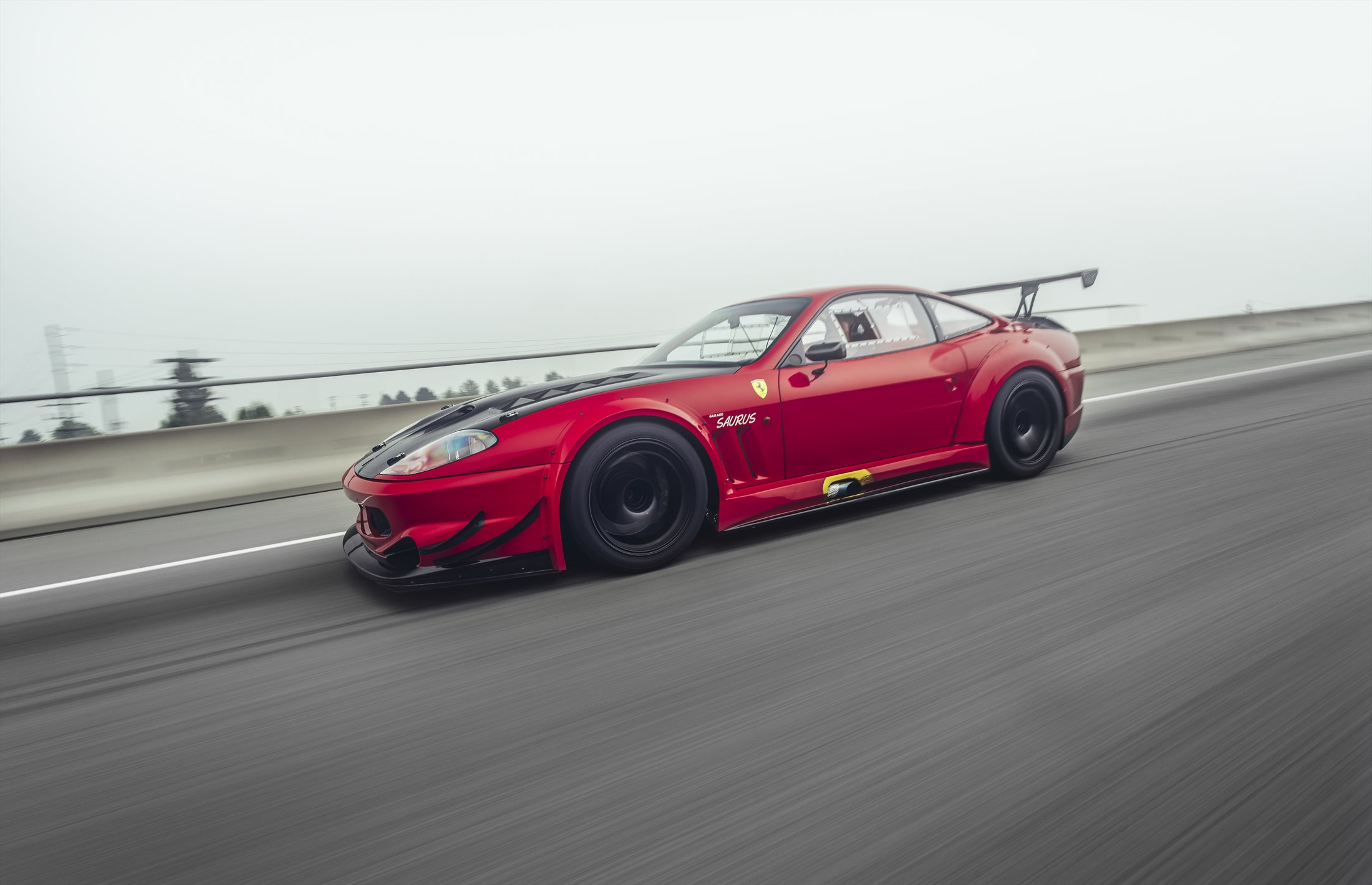 Garage Saurus Ferrari 550 Maranello driving at speed