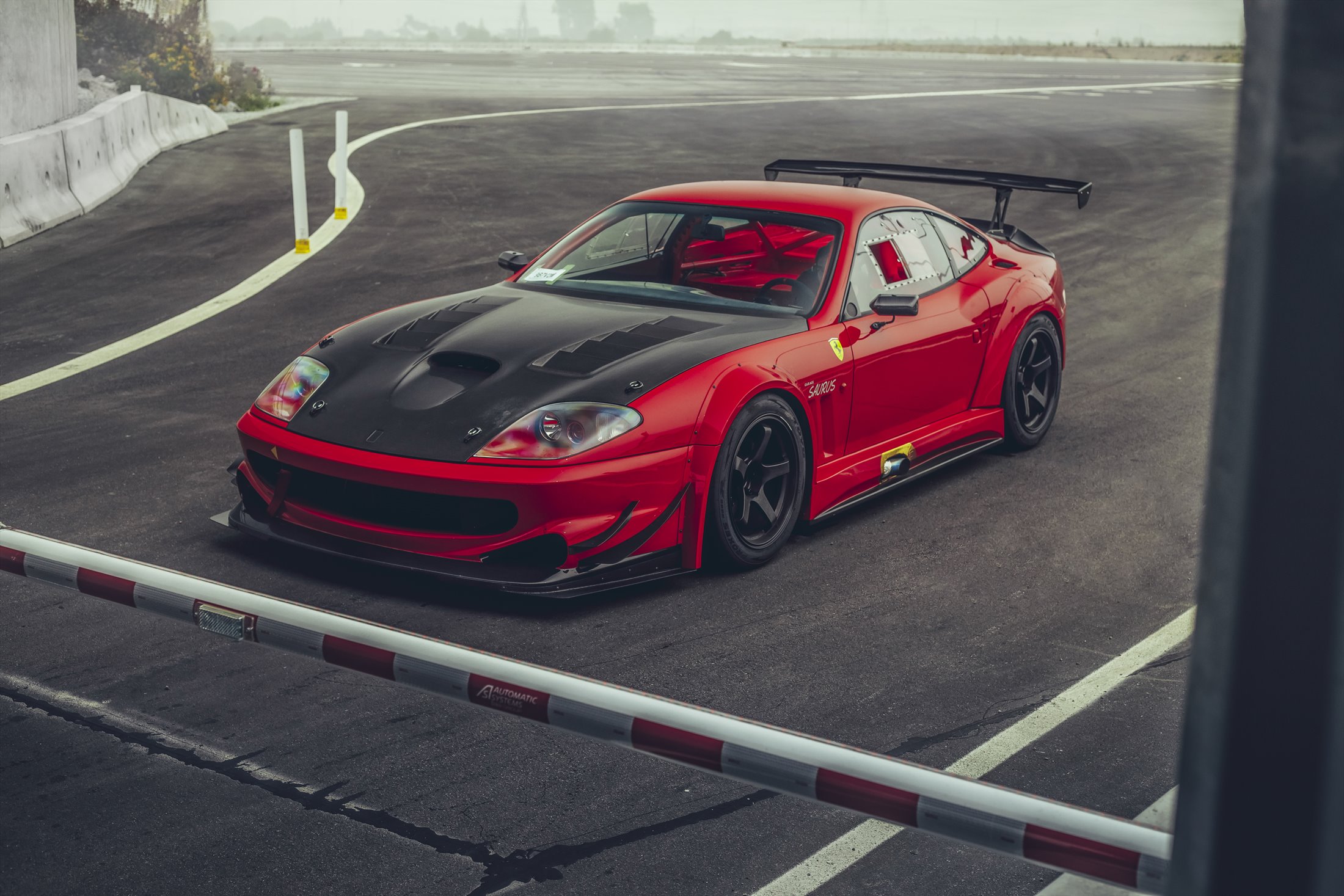 Garage Saurus Ferrari 550 Maranello standing on an open roadway