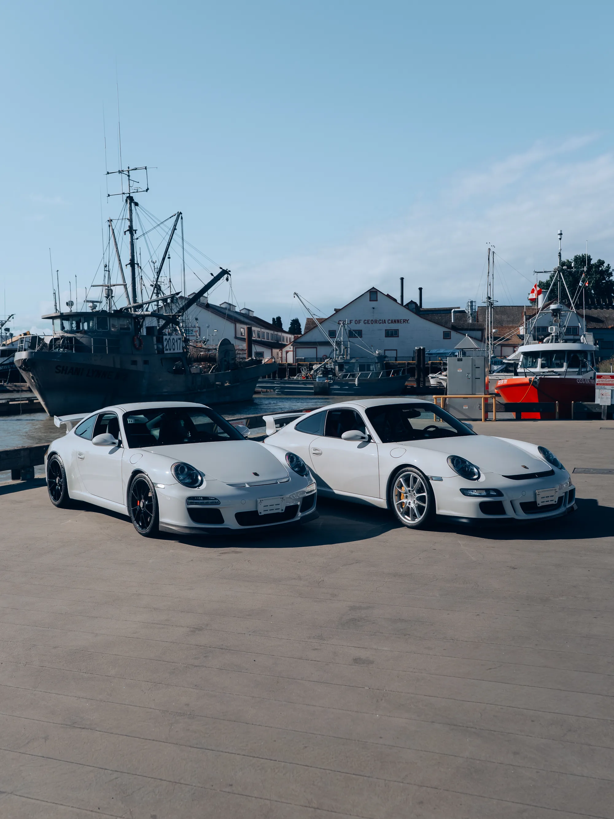 Front three-quarter view of the Porsche 997.1 and 997.2 GT3s