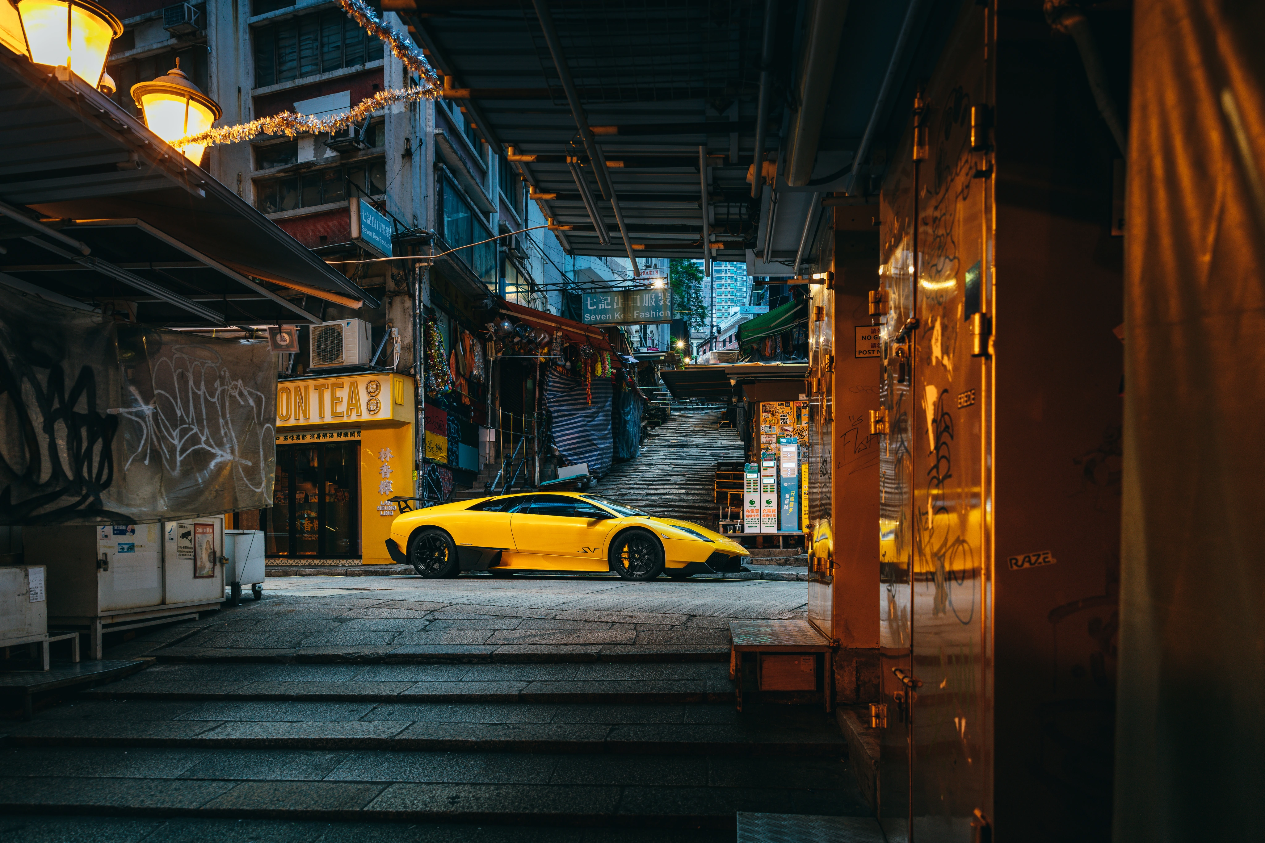 Murciélago SuperVeloce beneath the lights of a Hong Kong alley