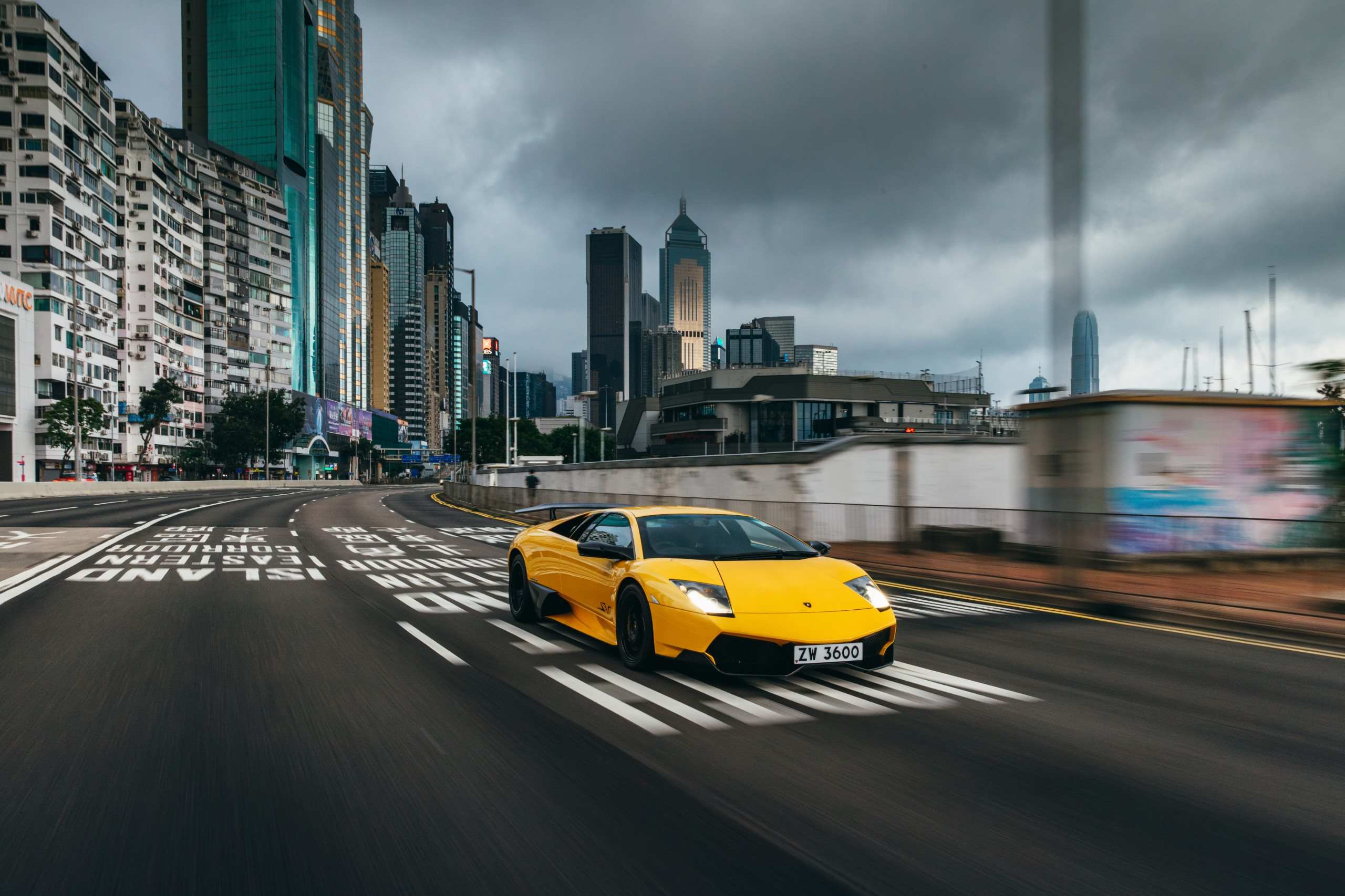 Murciélago SuperVeloce moving through Hong Kong